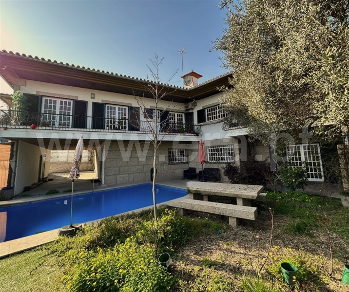 Moradia T4 / Amarante, Amarante (São Gonçalo), Madalena, Cepelos e Gatão