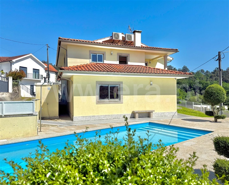 Moradia T4 / Arcos de Valdevez, Paçô