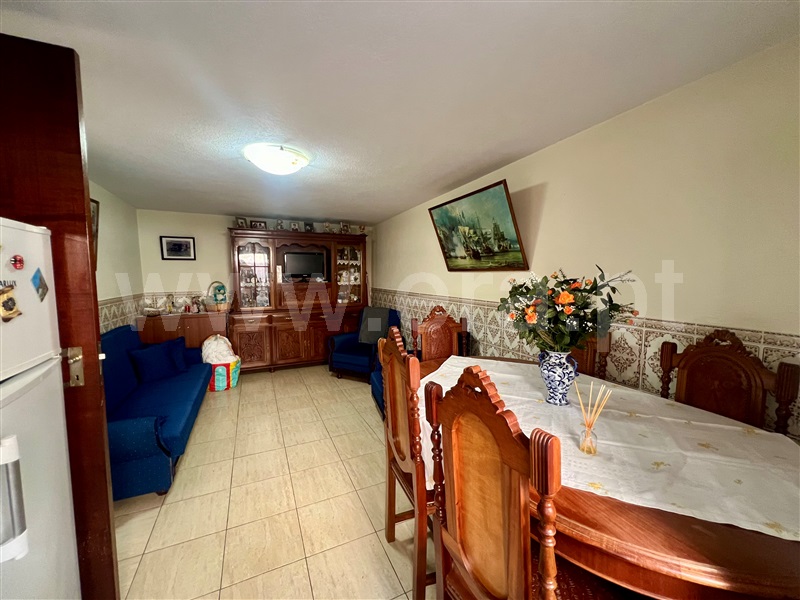 Moradia T4 / Armamar, São Martinho das Chãs