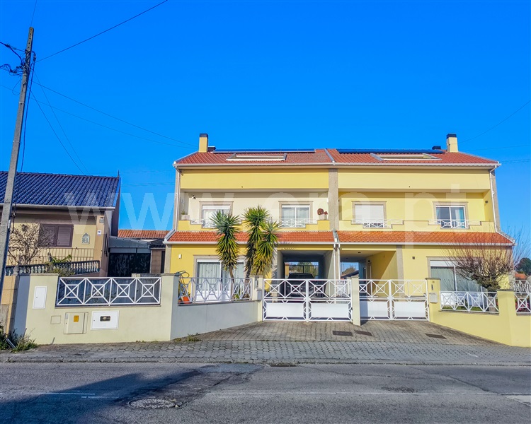 Moradia T4 / Aveiro, Azurva