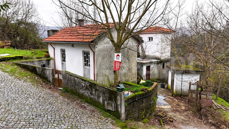 Moradia T4 / Baião, Gove