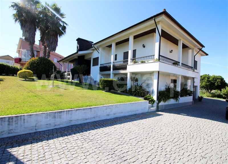 Moradia T4 / Barcelos, Areias