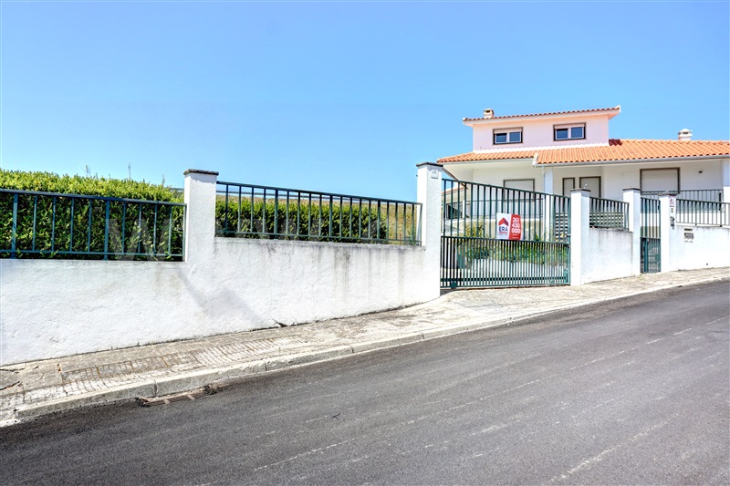Moradia T4 / Bombarral, Bombarral e Vale Covo