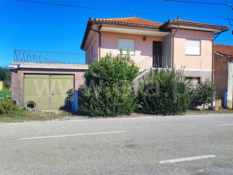 Moradia T4 em Montinho, €208.000