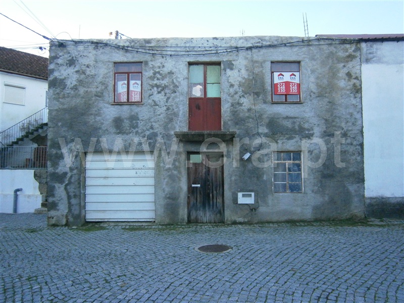 Moradia T4 / Castelo Branco, Tinalhas