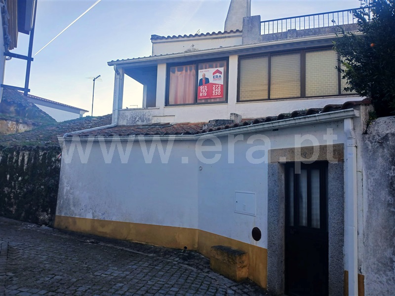 Moradia T4 / Castelo de Vide, Póvoa e Meadas