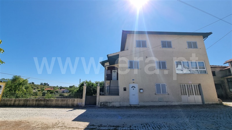 Moradia Geminada T4 Chaves, Redial - 1347366 - 1