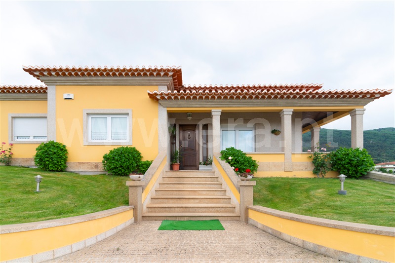 Moradia T4 / Chaves, Vilar de Nantes