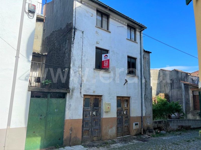 Moradia T4 / Covilhã, Paul