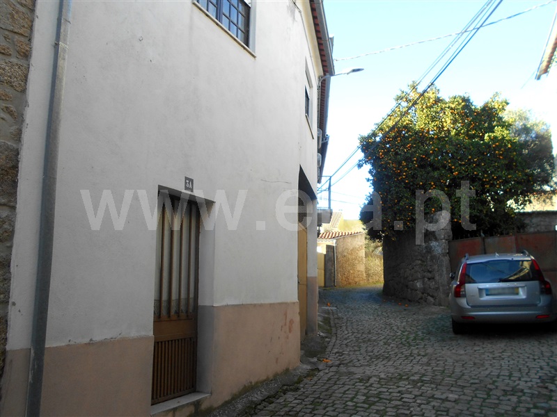 Moradia T4 / Fundão, Soalheira