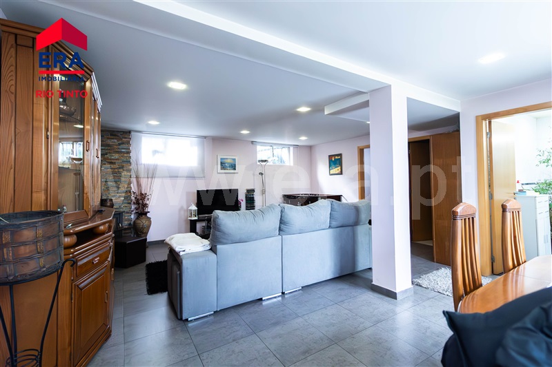Moradia T4 / Gondomar, Rio Tinto - Campainha