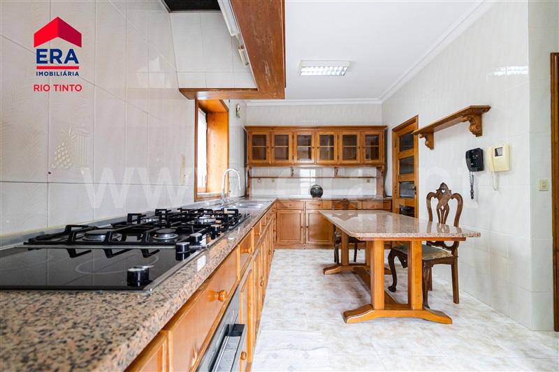 Moradia T4 à venda em S. Pedro da Cova, Gondomar — foto 3