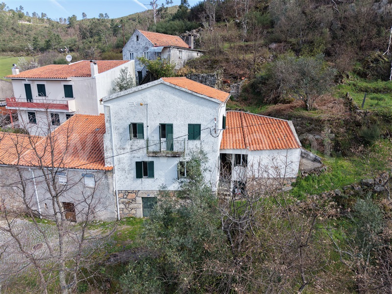 Moradia T4 / Gouveia, Aldeias e Mangualde da Serra