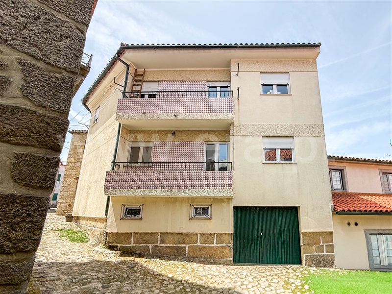 Moradia T4 / Gouveia, Folgosinho, Gouveia