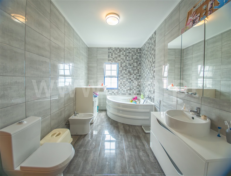 Moradia T4 com Quintal Horta, Feteira - 1497572 - 11