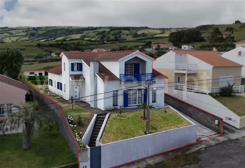 Moradia T4 / Horta, Feteira