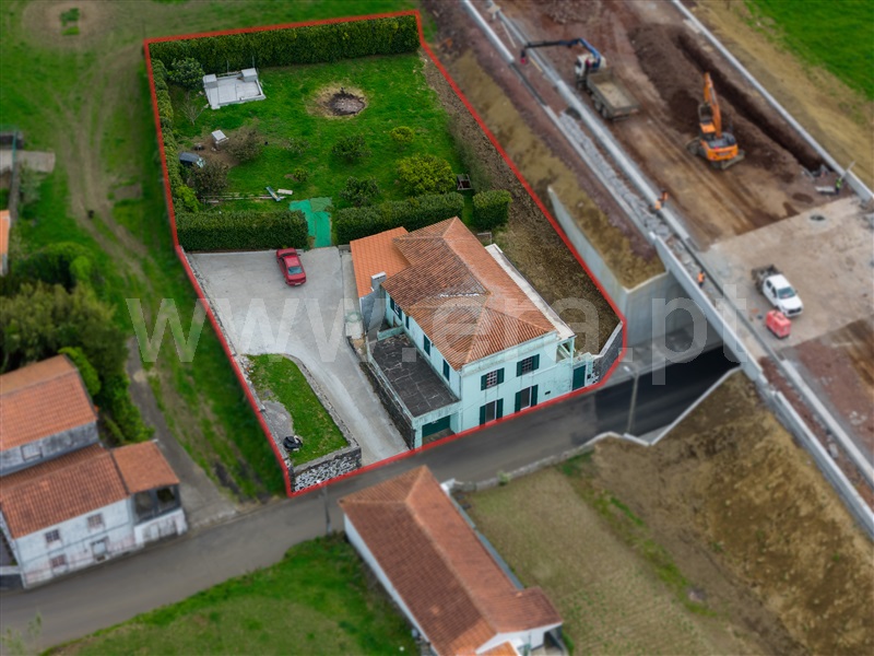 Moradia T4 à venda em Horta (Matriz), Horta — foto 4