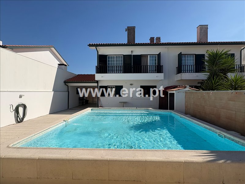 Moradia T4 à venda em Gafanha da Nazaré, €447.000