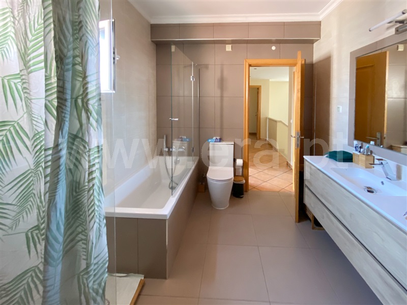 Moradia T4 Lagoa, Estômbar e Parchal - 1348995 - 10
