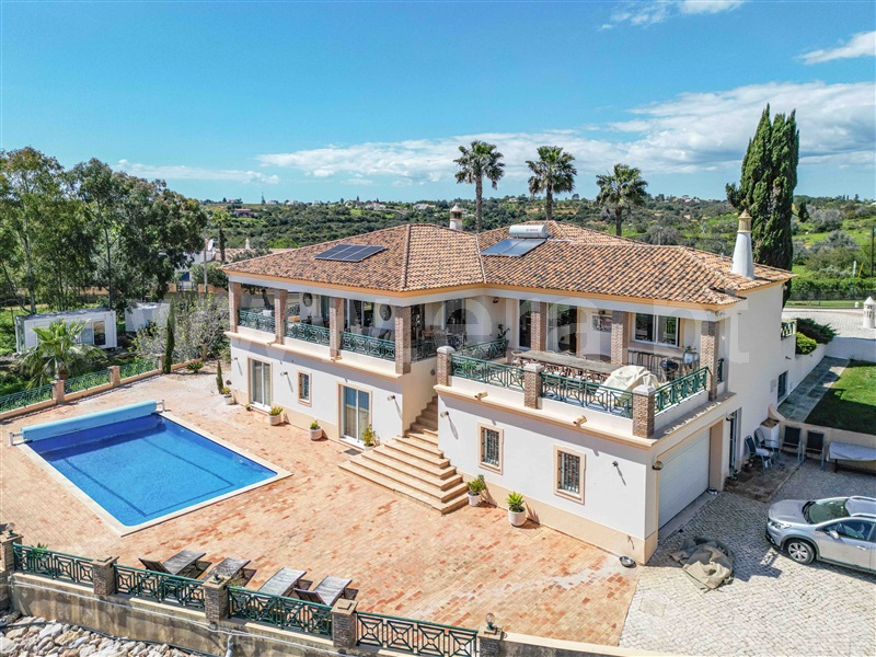 Moradia T4 / Lagoa, Porches Velho