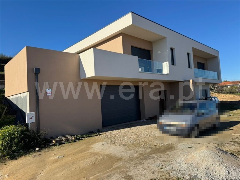 Moradia T4 com Nova Lamego, Cepões, Meijinhos e Melcões - 1458153 - 2