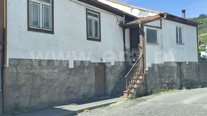 Moradia T4 / Lamego, Lamego (Almacave e Sé)