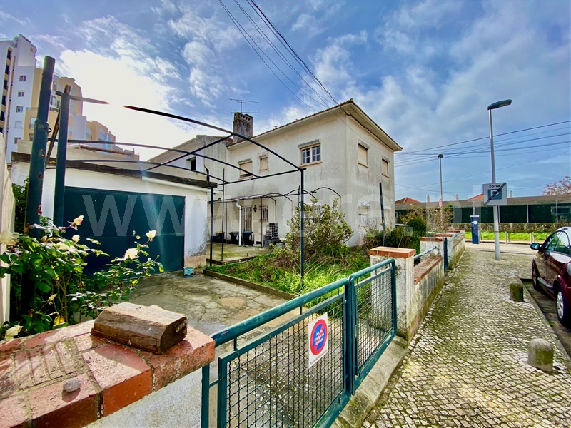 Moradia T4 em Campolide, €850.000
