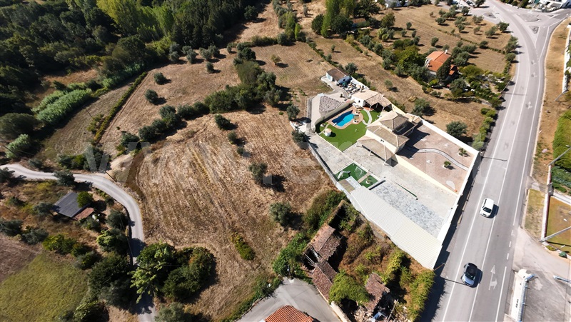 Moradia T4 / Lousã, Foz de Arouce e Casal de Ermio