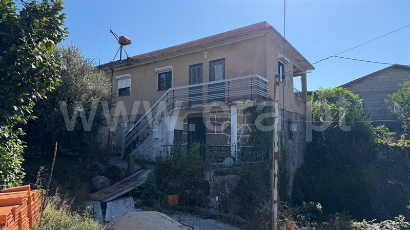 Moradia T4 em Cernadelo e Lousada (São Miguel e Santa Margarida), €147.500