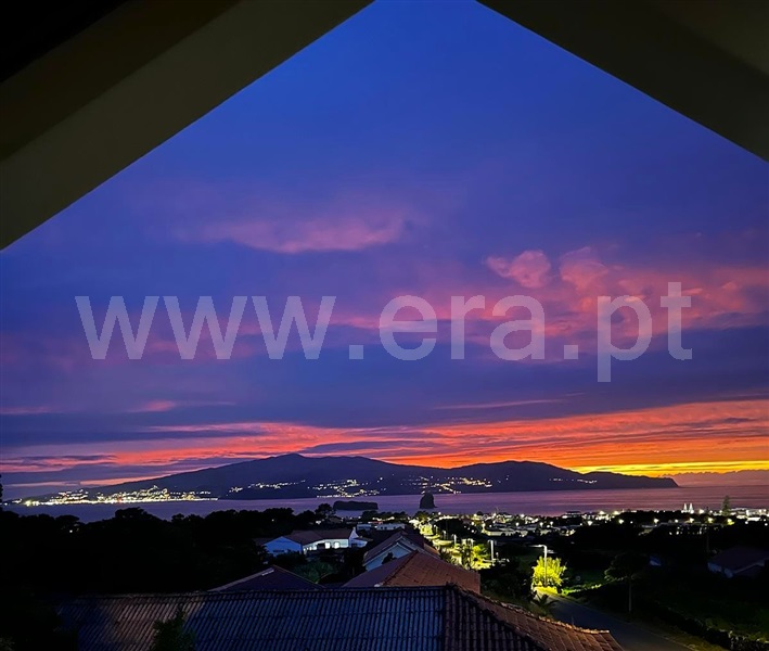 Moradia T4 / Madalena, Madalena