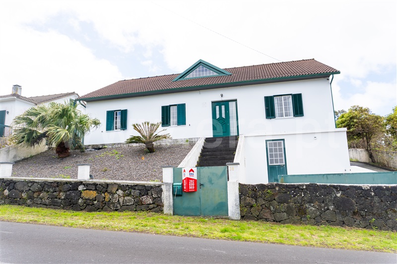 Moradia T4 / Madalena, Madalena
