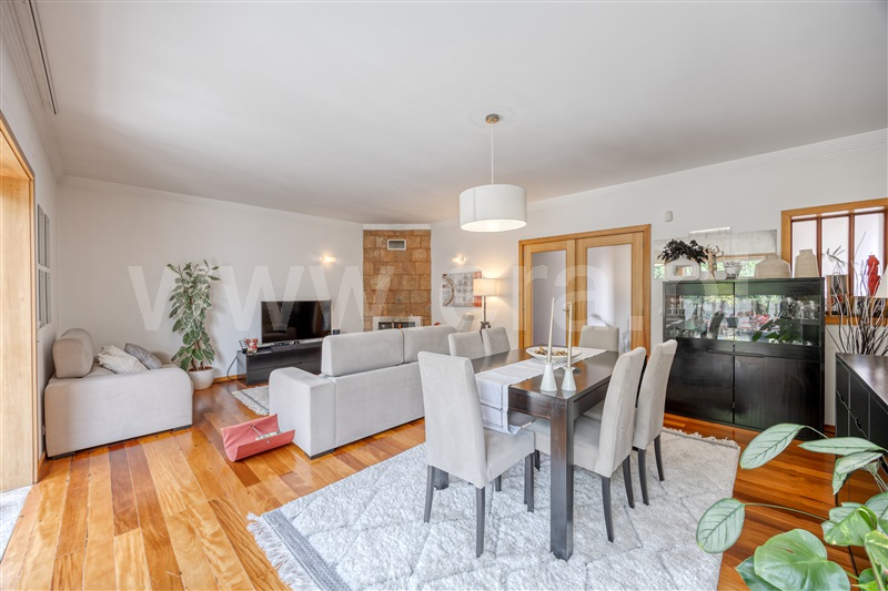 Moradia T4 em Águas Santas, €490.000