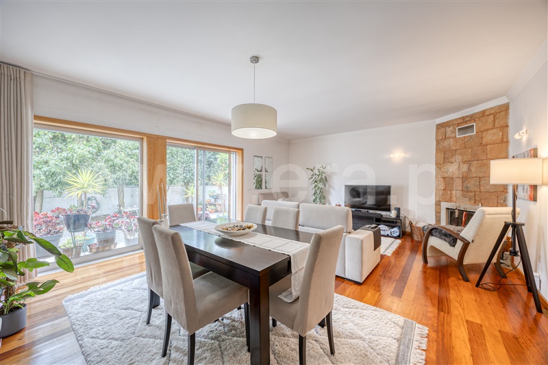 Moradia T4 em Águas Santas, €490.000