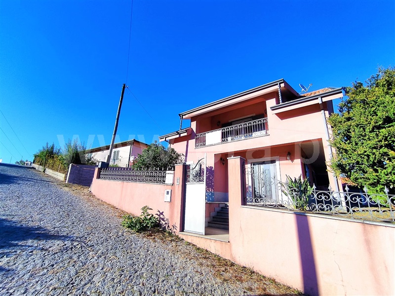 Moradia T4 / Marco de Canaveses, Vila Boa de Quires e Maureles