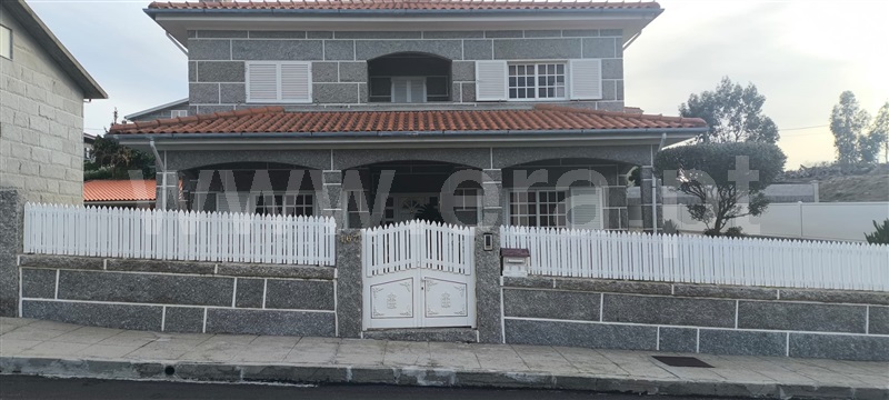 Moradia T4 / Marco de Canaveses, Vila Boa do Bispo