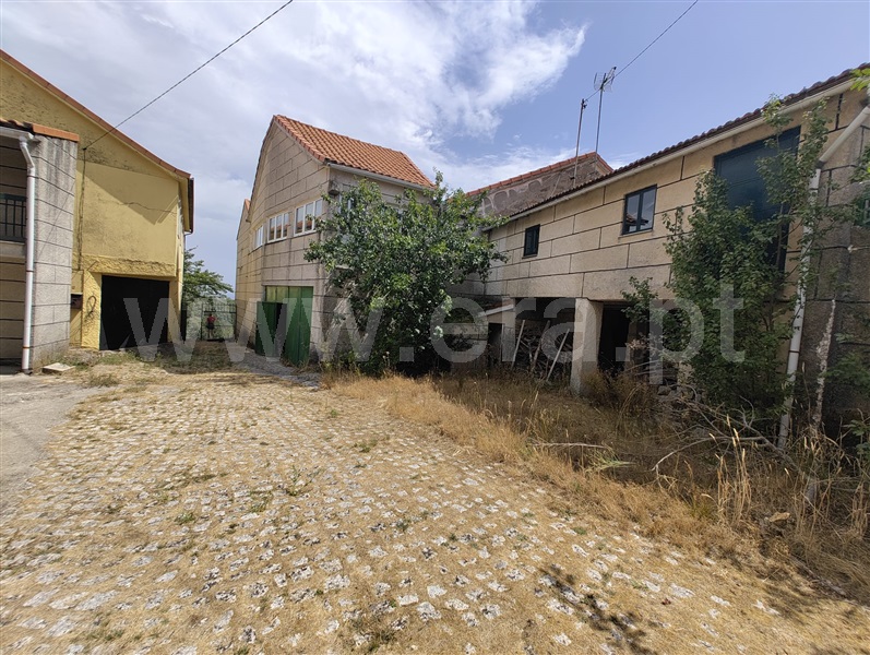 Moradia T4 / Montalegre, Gralhas