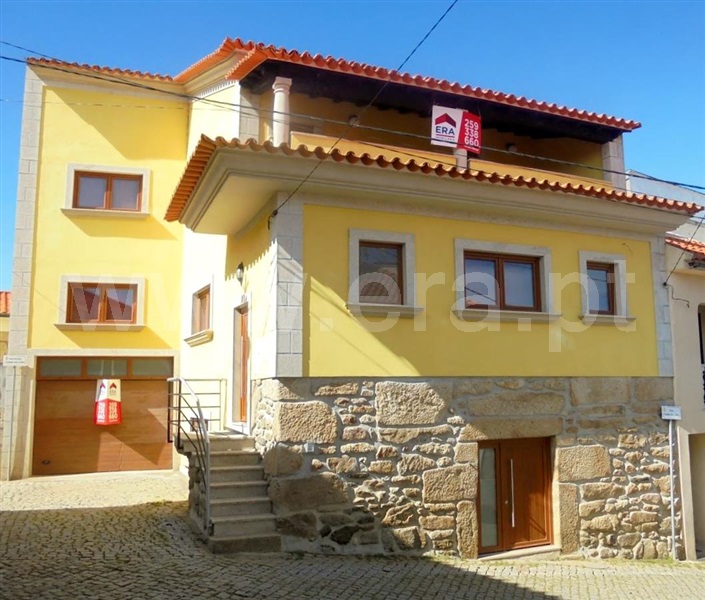 Moradia T4 / Murça, Noura e Palheiros