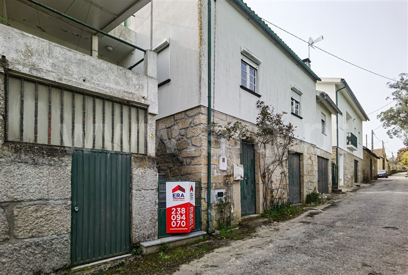 Moradia T4 / Oliveira do Hospital, Galizes