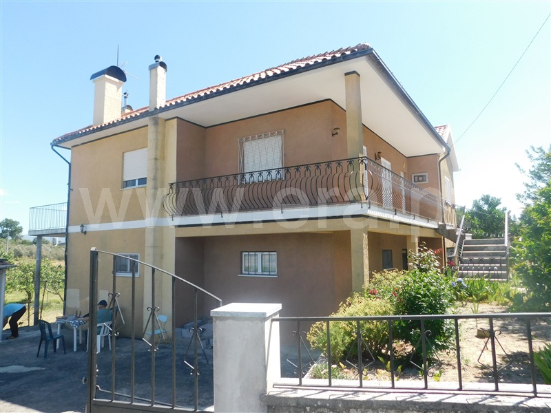 Moradia T4 / Oliveira do Hospital, Seixo da Beira