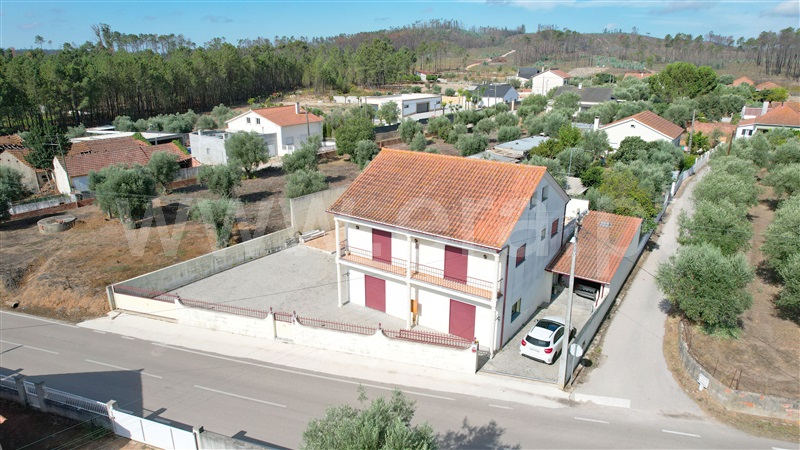 Moradia T4 / Ourém, Freixianda, Ribeira do Fárrio e Formigais
