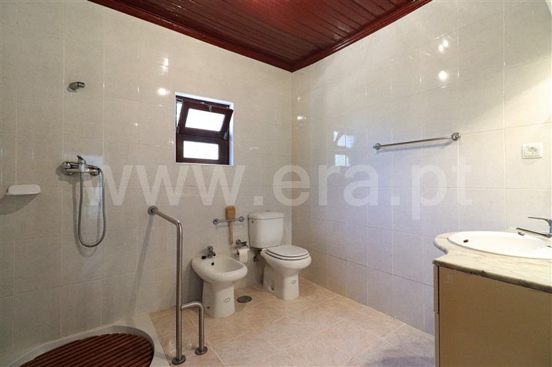 Moradia T4 com Quintal Ourém, Freixianda, Ribeira do Fárrio e Formigais - 1425512 - 25