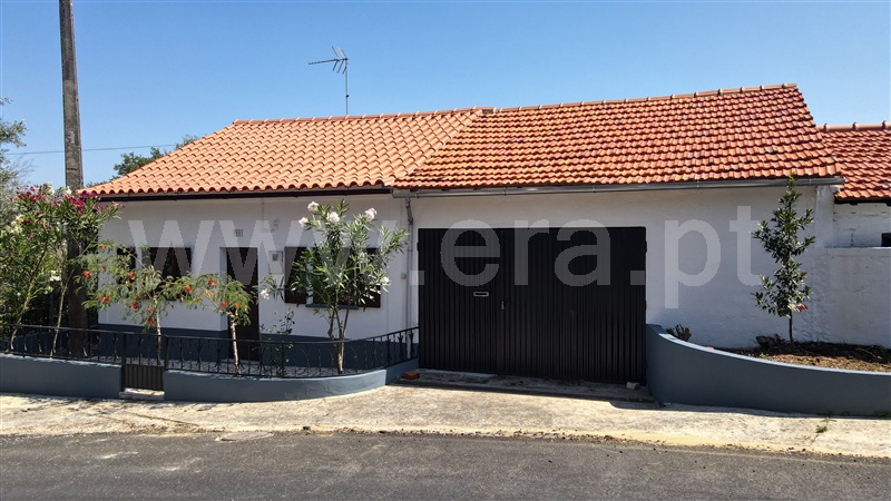 Moradia T4 / Ourém, Freixianda, Ribeira do Fárrio e Formigais