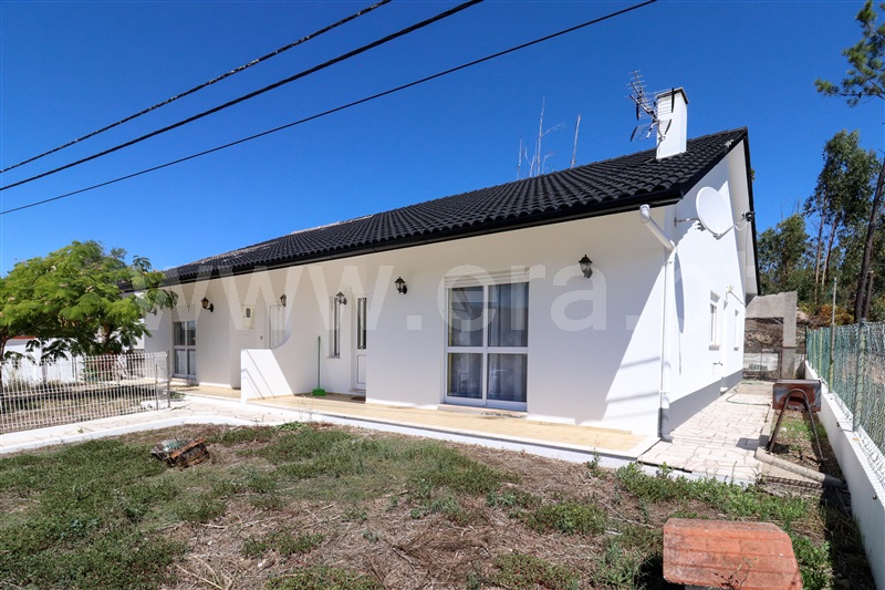 Moradia T4 à venda em Urqueira, €225.000