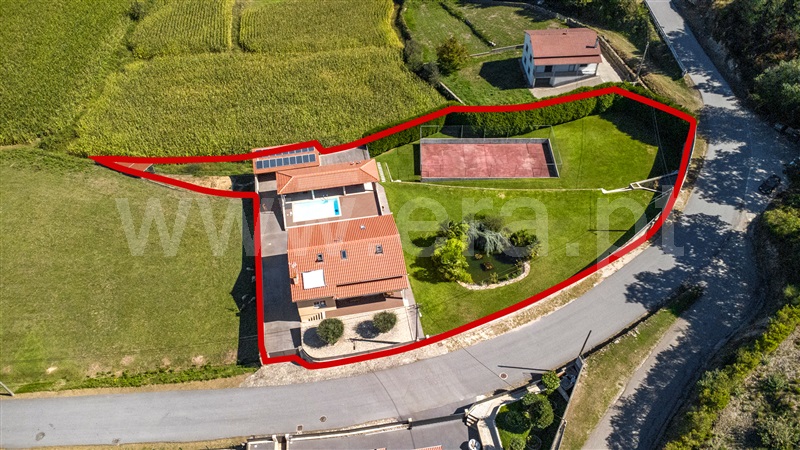 Moradia T4 em Cunha, €425.000