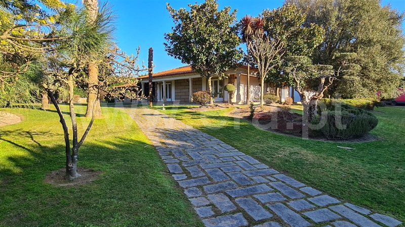 Moradia T4 com Jardim Penafiel, Castelões - 1305109 - 1