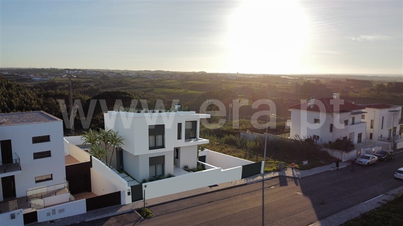 Moradia T4 à venda em Casais de Mestre Mendo, Peniche — foto 2