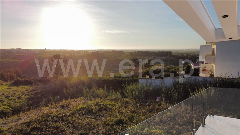 Moradia T4 à venda em Casais de Mestre Mendo, Peniche — foto 3