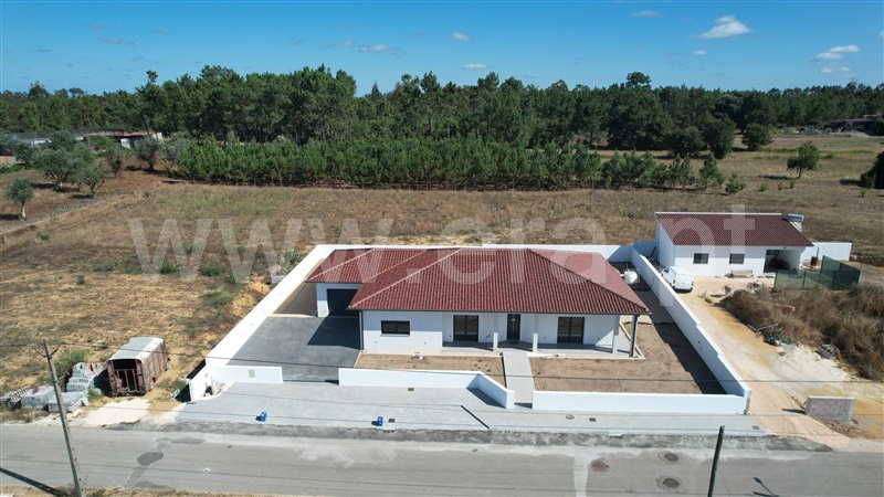 Moradia T4 / Pombal, CARRIÇO