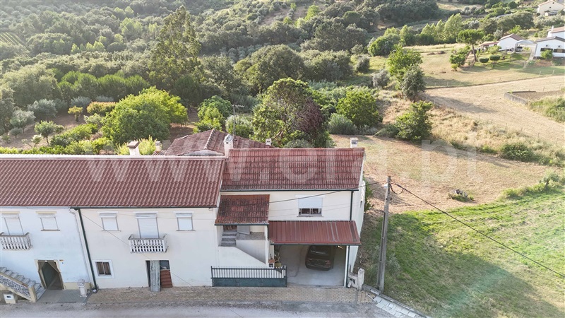 Moradia T4 / Pombal, Santiago e São Simão de Litém e Albergaria dos Doze