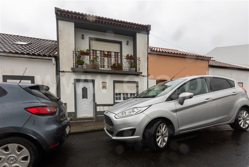 Moradia T4 / Povoação, Furnas